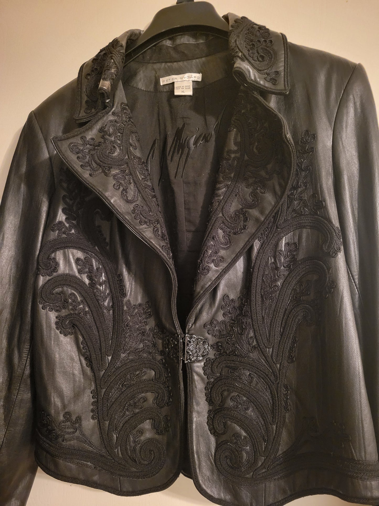Peter Nygard | The Luxe Command Jacket – Embroidered Leather Statement - Size XL