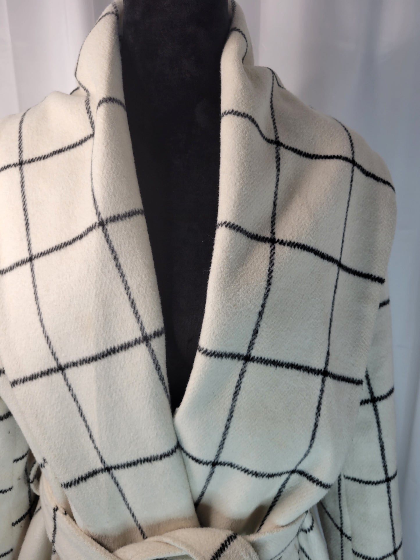 Chic White & Black Plaid Wrap Coat – Timeless Elegance Meets Modern Style